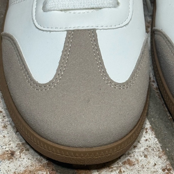 Madden Girl Striker White and Taupe Retro Runner Sneakers Casual - Picture 8 of 11